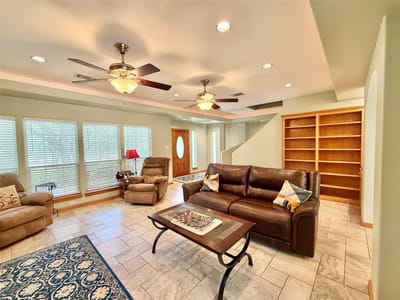 Property photo 4 at 670 Woodland DR - 4 bed 2 bath home