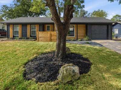 Property photo 3 at 6705 Esther DR - 3 bed 2 bath home