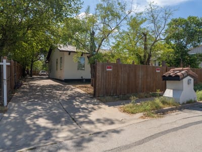 Property photo 4 at 6707 Santos ST - 3 bed 1 bath home