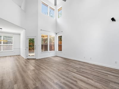 Property photo 2 at 6708 Manchaca RD Unit #4 - 2 bed 2 bath home