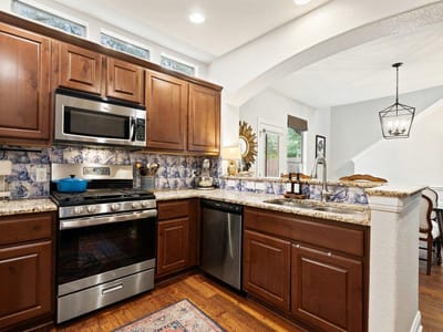 Property photo 3 at 6708 Menchaca RD Unit #2 - 2 bed 2 bath home