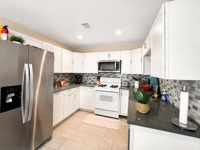 Property photo 4 at 6711 Cruz ST - 3 bed 2 bath home