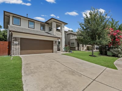 Living area at 6717 Alleyton DR - 3 bed 2 bath home