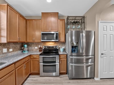 Property photo 5 at 6720 Sunderland TRL - 3 bed 2 bath home