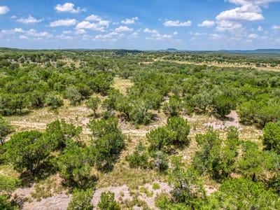 Photo 4 of 28 at 6724 Singleton Bend - Marble Falls, Marble Falls, TX