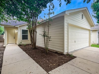 Property photo 3 at 6733 Doyal DR - 3 bed 2 bath home