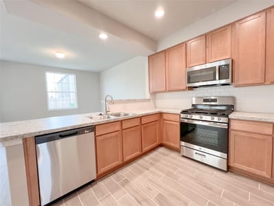 Property photo 2 at 676 Ferrule DR - 3 bed 2 bath home
