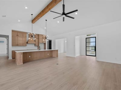 Property photo 4 at 6775 Kings Mill DR - 4 bed 3 bath home