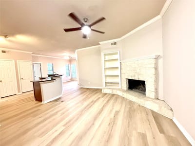Living area at 6804 N Capital Of Texas Highway Unit #226 - 2 bed 2 bath home