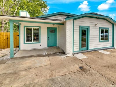 Property photo 4 at 6807 Trendal Ln - 4 bed 2 bath home