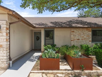 Property photo 2 at 6808 Smokey Hill RD - 3 bed 2 bath home