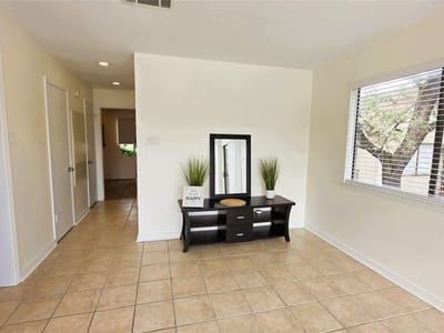 Primary bedroom at 6810 Deatonhill DR Unit #211 - 1 bed 1 bath home