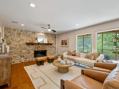 Photo 4 of 27 at 6812 Pioneer PL - 4 bed 3 bath home