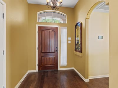 Primary bedroom at 6814 Thistle Hill WAY - 3 bed 2 bath home