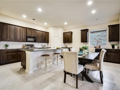 Photo 2 of 31 at 6852 Catania Loop - 3 bed 2 bath home
