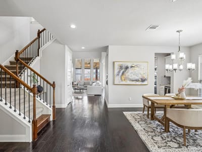 Living area at 6904 Etna WAY - 5 bed 4 bath home