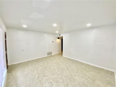 Property photo 3 at 6910 Hart LN Unit #403 - 2 bed 2 bath home