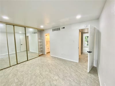 Property photo 5 at 6910 Hart LN Unit #403 - 2 bed 2 bath home