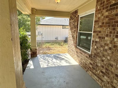 Property photo 3 at 6913 Sabrina DR - 3 bed 2 bath home
