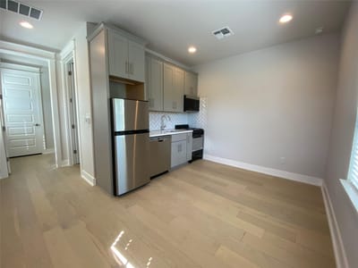 Property photo 3 at 6920 Bethune Ave Unit #2 - 1 bed 1 bath home