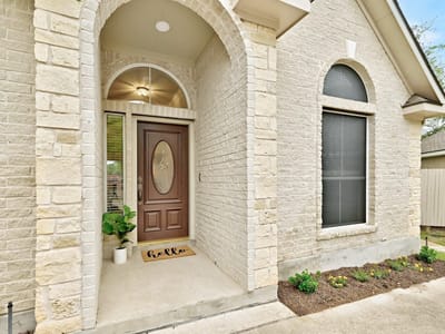 Living area at 7 Muirfield Greens CV - 3 bed 2 bath home