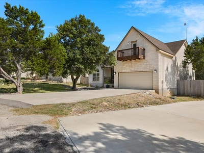 Primary bedroom at 7 Redwood CIR - 5 bed 2 bath home