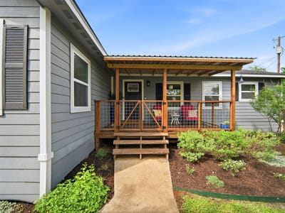 Property photo 3 at 700 9th St - 2 bed 2 bath home