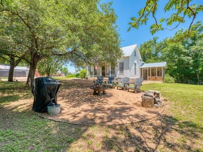 Photo 4 - 700 Bayley ST Photo 4 of 30 at 700 Bayley ST - Llano, Llano, TX