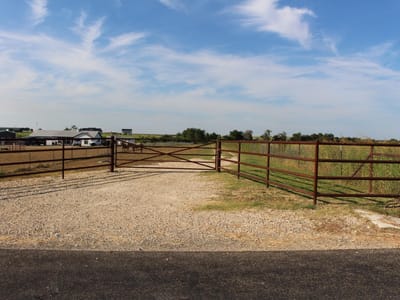 Living area at 700 County Road 330 - McKinney & Williams Survey, 16 Acres, Granger, TX