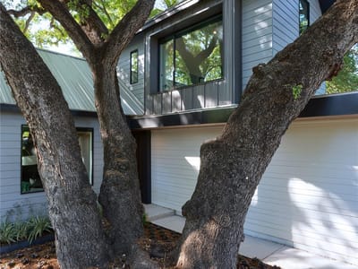 Primary bedroom at 700 Jessie St - 6 bed 5 bath home
