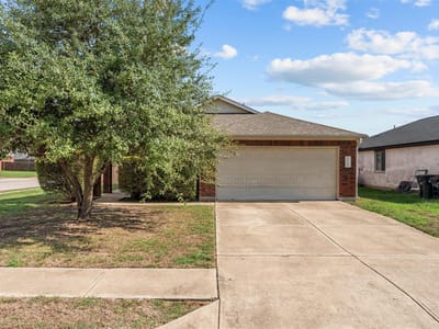 Photo 3 of 28 at 700 Morgan DR - 3 bed 2 bath home