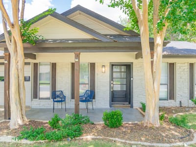 Property photo 2 at 7002 Whispering Oaks DR - 5 bed 4 bath home