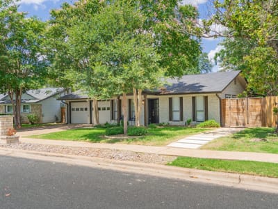 Property photo 5 at 7002 Whispering Oaks DR - 5 bed 4 bath home