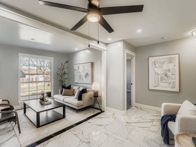 Living area at 7004 E Meadow Bend DR - 4 bed 2 bath home