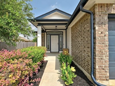 Living area at 7004 Heine Farm RD Unit #2 - 3 bed 2 bath home