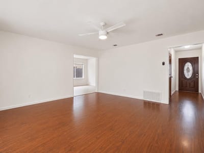 Property photo 3 at 7004 Twisted Oaks DR - 3 bed 2 bath home