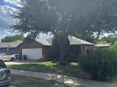 Property photo 2 at 7007 Colony Loop Dr - 3 bed 2 bath home
