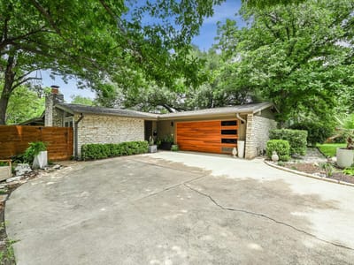 Primary bedroom at 7008 E Shoal Creek Blvd - 3 bed 2 bath home