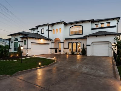 Living area at 701 Echelon PL - 5 bed 4 bath home