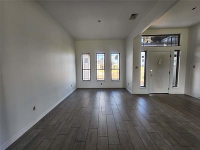 Property photo 3 at 701 Golden Eagle DR - 3 bed 2 bath home