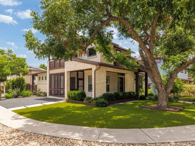 Property photo 2 at 701 Josephine ST - 5 bed 4 bath home