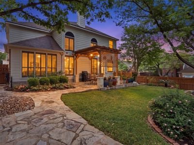 Property photo 3 at 701 Moss Wood - 4 bed 2 bath home