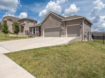 Property photo 2 at 7011 Harvest Trail DR - 3 bed 2 bath home