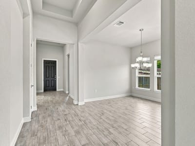 Photo 3 of 36 at 7024 Halesboro DR - 4 bed 3 bath home
