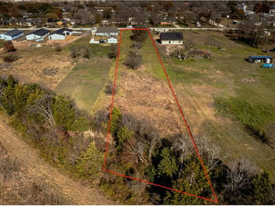 Photo 2 of 20 at 703 4th ST - Bruceville-Eddy, Bruceville-Eddy, TX