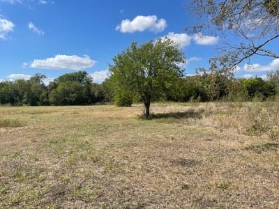 Photo 4 of 20 at 703 4th ST - Bruceville-Eddy, Bruceville-Eddy, TX