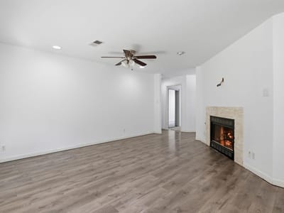 Property photo 5 at 703 Post Oak CIR - 3 bed 2 bath home
