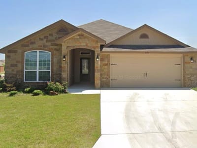 Living area at 703 Ridgeview Dr - 4 bed 2 bath home