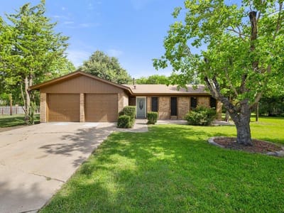 Property photo 2 at 704 Brookwood CIR - 3 bed 1 bath home