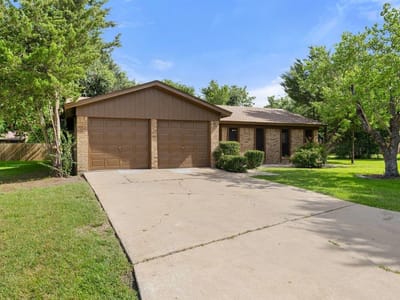 Property photo 3 at 704 Brookwood CIR - 3 bed 1 bath home